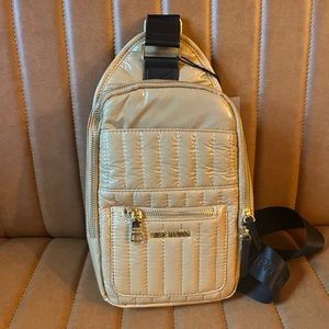 Steve Madden sling bag new with tags camel color puffy design crossbody